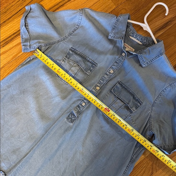 Merona Denim Popover Blouse size Large. Light Blue - Picture 7 of 11